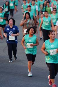 BIB: 50772, 53312
                            <button type="button" onclick="openModal(10521389)" class="btn btn-primary btn-sm float-right btn-popup" data-toggle="modal" data-target=".modal-high-quality">
                        <i class="fas fa-shopping-cart"></i> Add to Cart
                    </button>
                                            <button type="button" onclick="isThisMe(10521389, true)" class="btn btn-success btn-sm float-right btn-popup btn-isme hidden" data-toggle="tooltip" data-placement="bottom" title="นี่คือรูปของคุณใช่ไหม คลิกที่นี่เพื่อเอาเข้าอัลบั้ม">
                        <i class="fas fa-plus"></i> Add to album
                    </button>
                    <button type="button" onclick="isThisMe(10521389, false)" class="btn btn-warning btn-sm float-right btn-popup btn-isnotme hidden">
                        <i class="fas fa-ban"></i> Remove from album
                    </button>